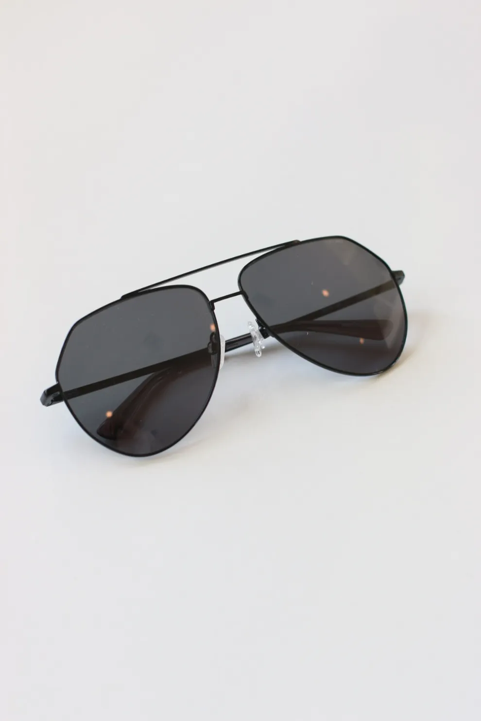 ANEA HILL Harbor Black Aviator Sunglasses