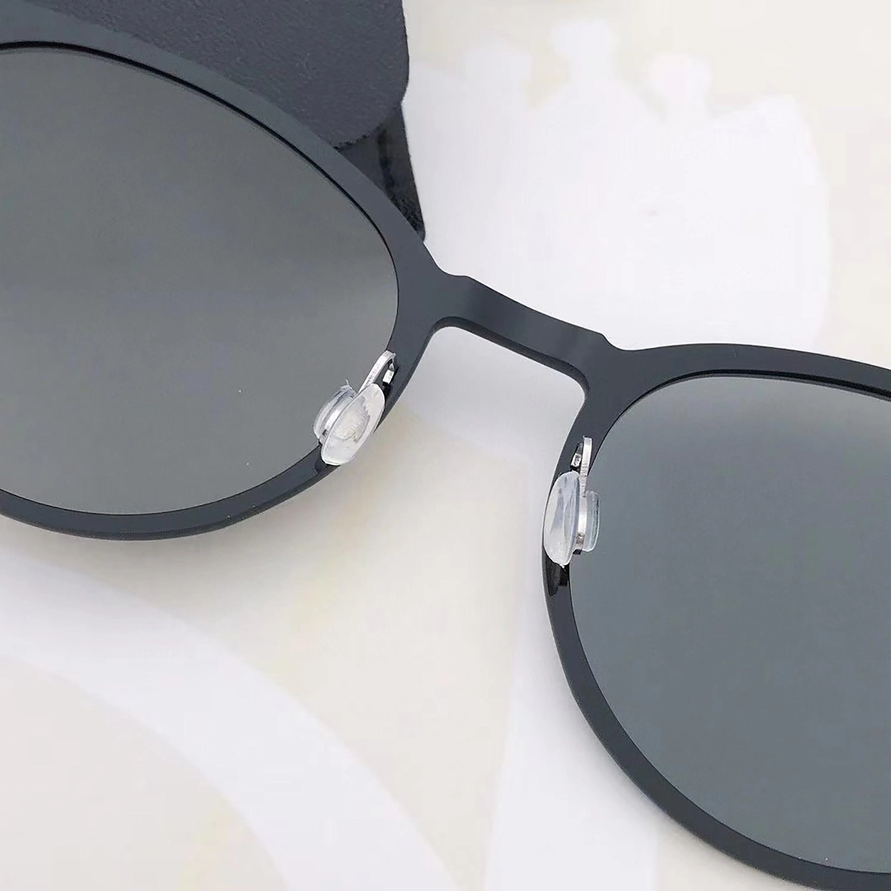 Fabufabu Trendy Transparent Frame Sunglasses