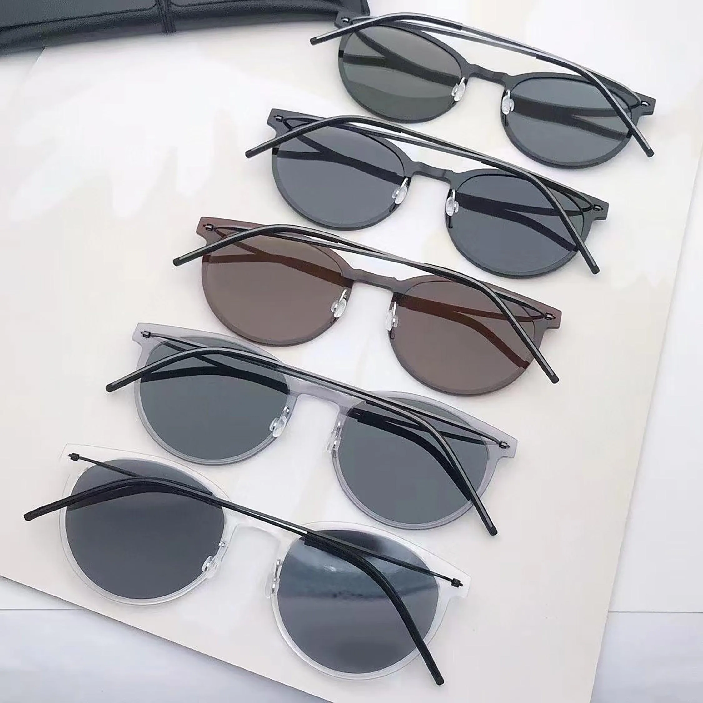 Fabufabu Trendy Transparent Frame Sunglasses